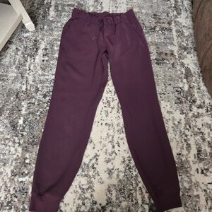 Lululemon On The Fly Pants Joggers Women 4 Dark Burgendy  Elastic Cuffed